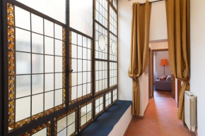 Ponte Vecchio flat with elevator